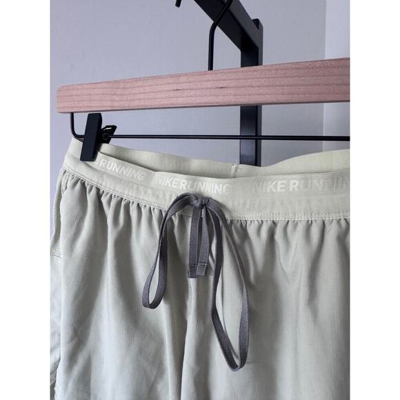 Nike Running Green Draw String Shorts Small - Picture 2 of 5